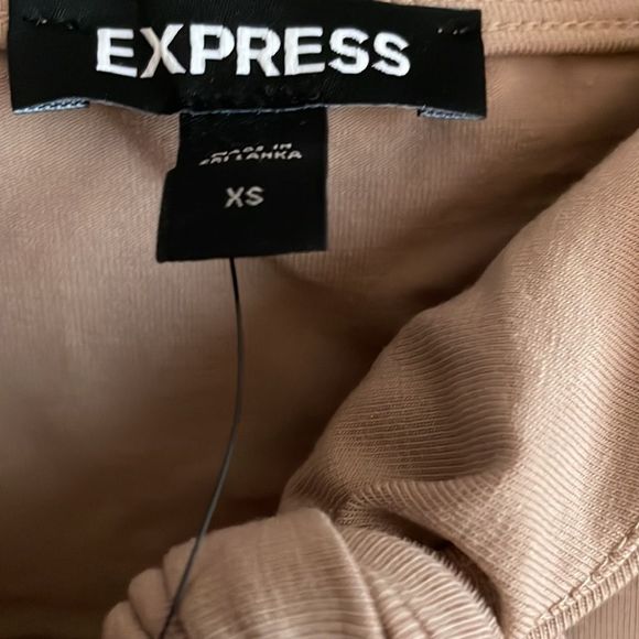 Express camisole. NWT - Picture 2 of 4